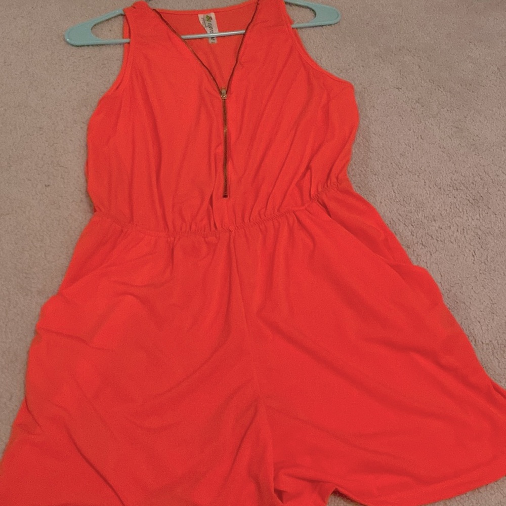 Tank top zip front romper size medium